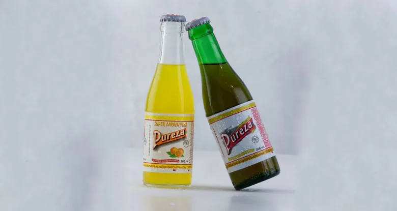 Laranjinha e Guaraná Pureza em garrafas de vidro de 200 ml